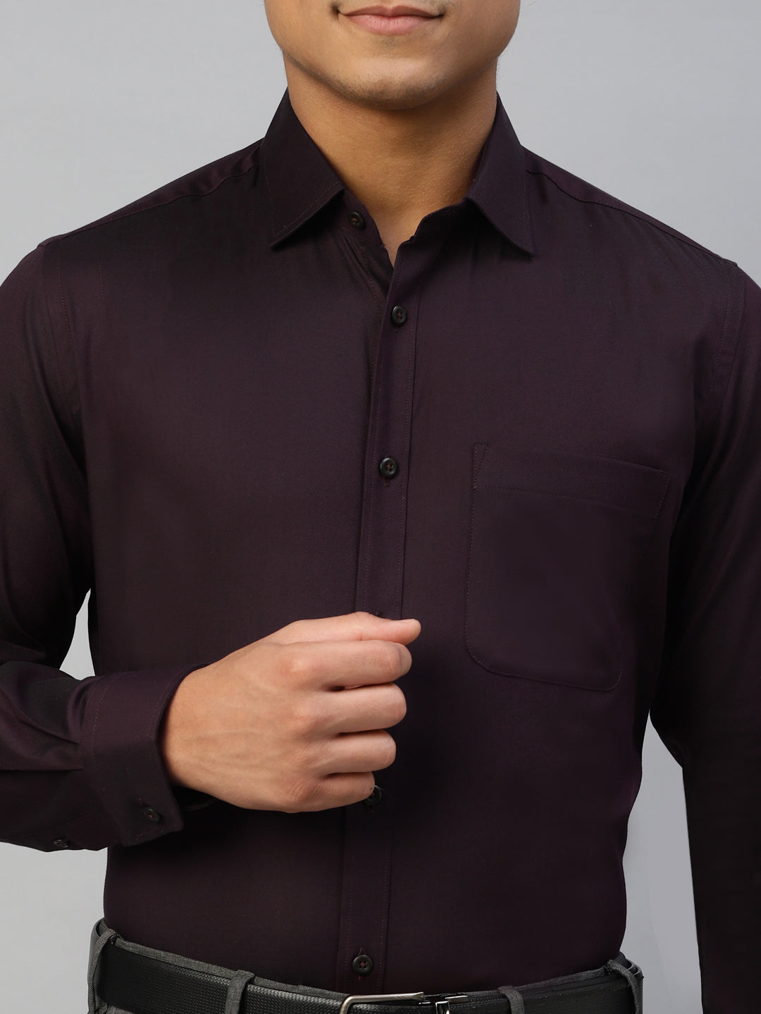 Don Vino Men's Solid Maroon Full Sleeve Regular Fit Shirt